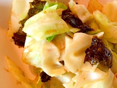 お弁当や副菜に！キャベツとのりの和え物